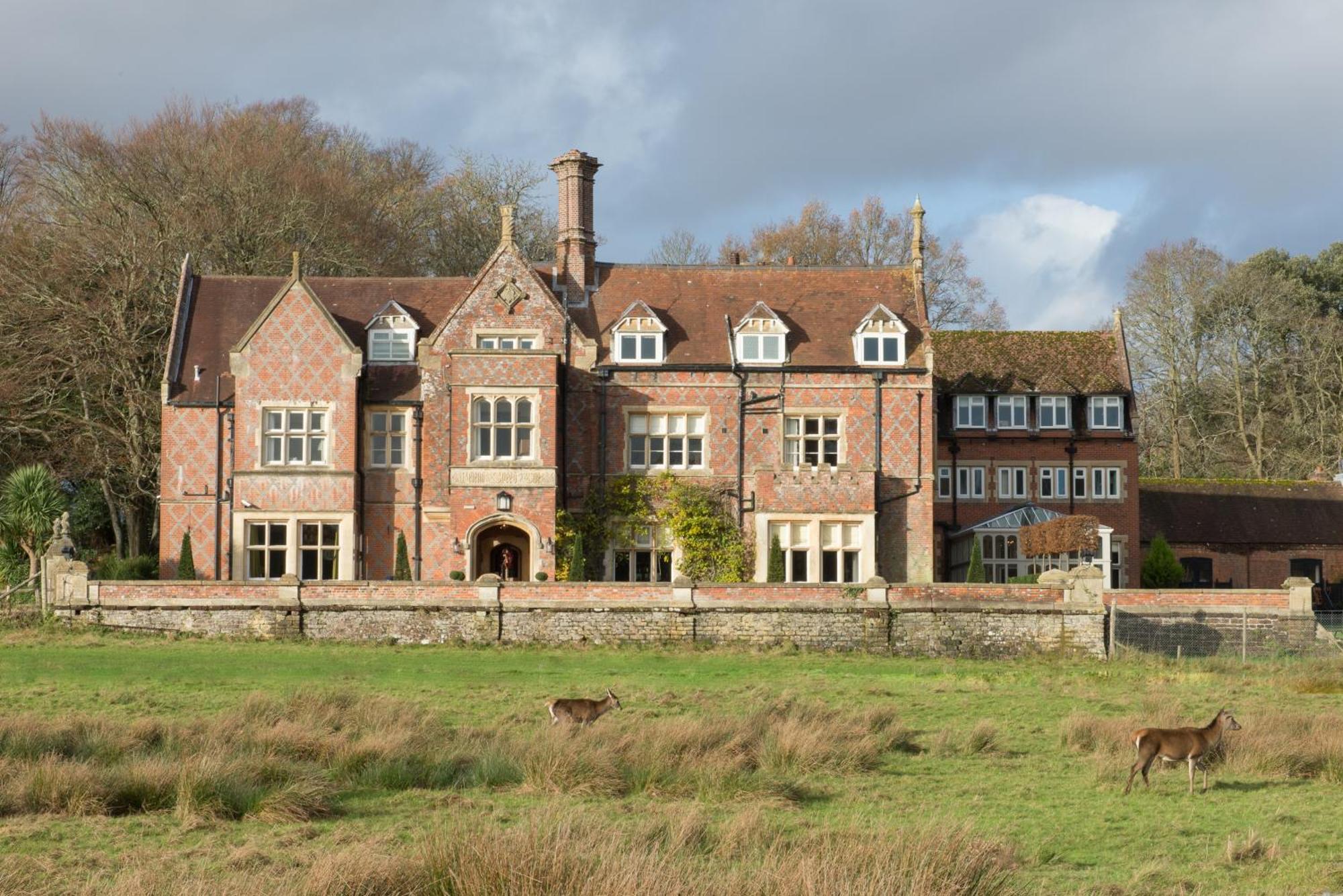 Burley Manor Hotel Buitenkant foto