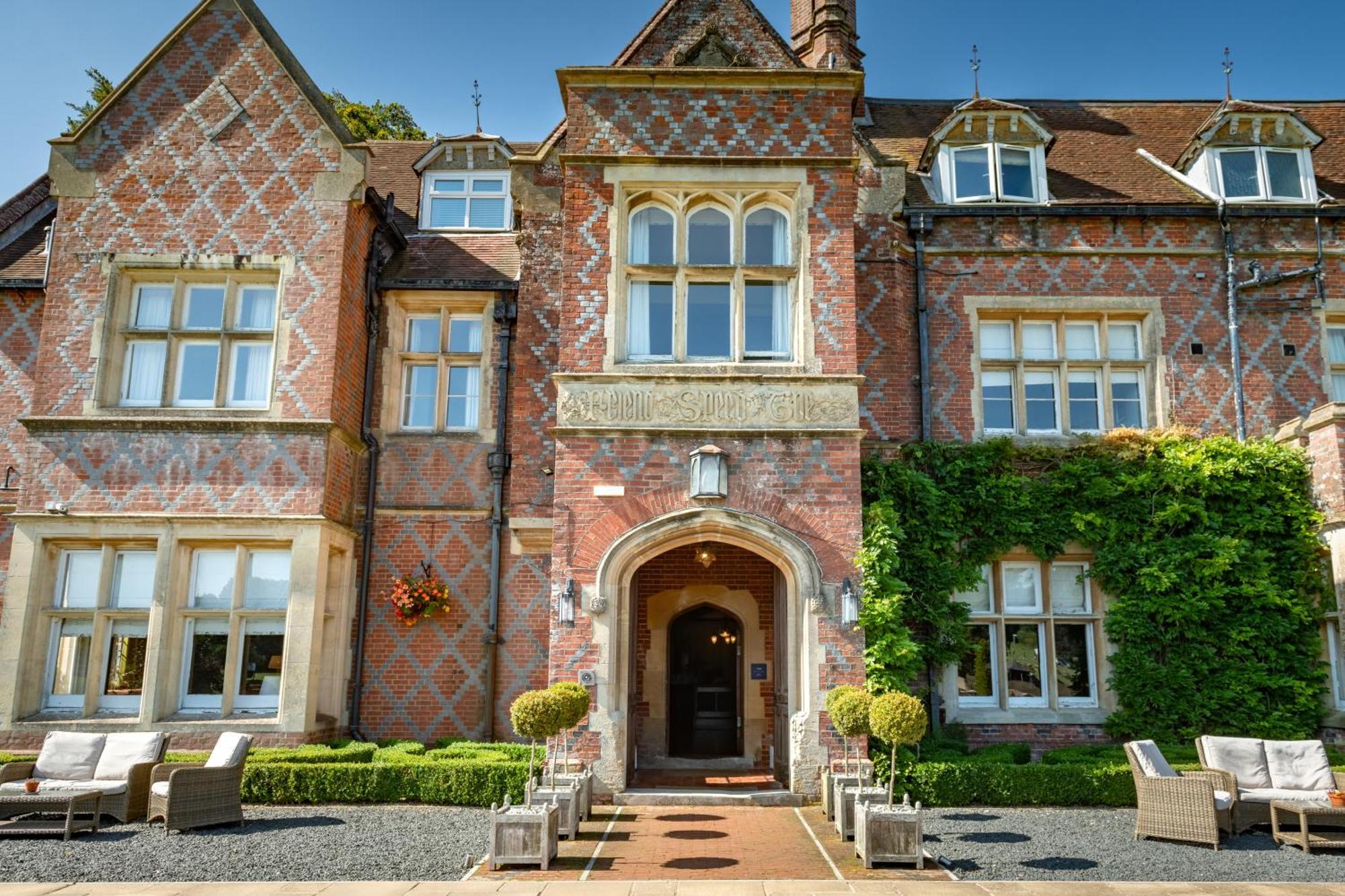 Burley Manor Hotel Buitenkant foto